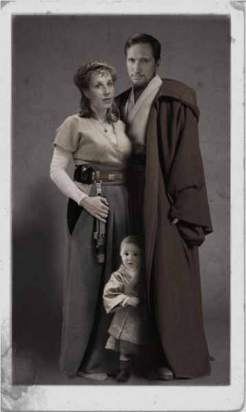 File:Halcyonfamily.jpg